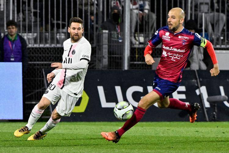 亚眠表现出色,以胜利结束比赛 亚眠表现出色,以胜利结束比赛