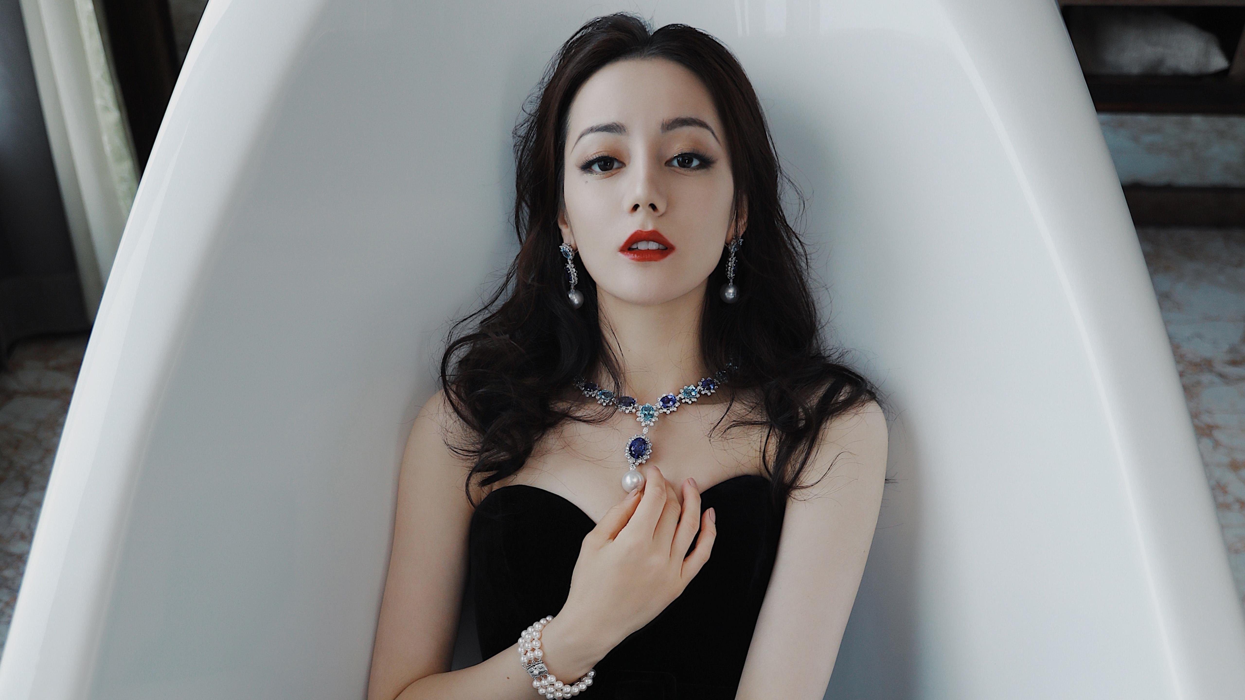 巴尔韦德单骑冲阵!澳大利亚铁血防守上演正面击溃安哥拉之战